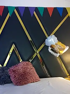 Adel Nesbiit online show from September 27, 2025, 7:31 pm