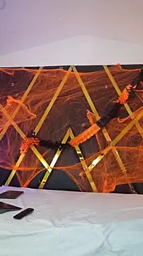 Adel Nesbiit online show from October 27, 2025, 7:37 pm