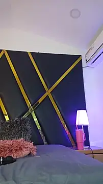 Adel Nesbiit online show from November 8, 2025, 7:39 pm