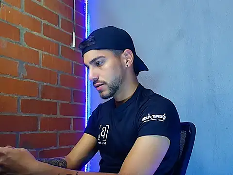 Leandro valenzuela online show from October 24, 2025, 10:20 pm