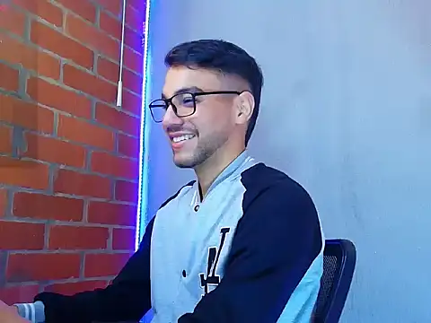 Leandro valenzuela online show from October 13, 2025, 3:13 pm