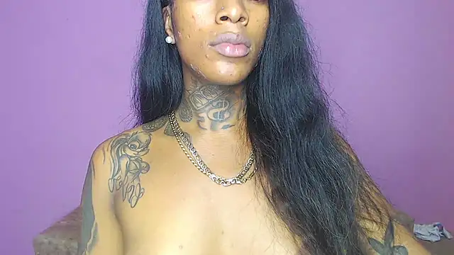 Snapshot of badgirls_cx chatting on March 6, 2025, 11:47 am badgirls cx online show from March 6, 2025, 11:47 am