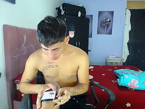 Snapshot of boy_latino_sex chatting on September 9, 2025, 10:19 pm boy latino sex online show from September 9, 2025, 10:19 pm