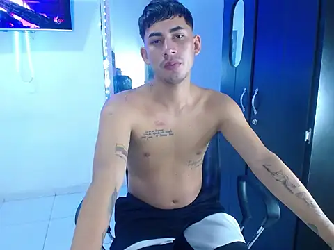 Snapshot of boy_latino_sex chatting on September 24, 2025, 5:36 am boy latino sex online show from September 24, 2025, 5:36 am
