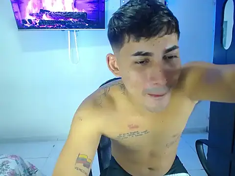 Snapshot of boy_latino_sex chatting on September 25, 2025, 5:46 am boy latino sex online show from September 25, 2025, 5:46 am