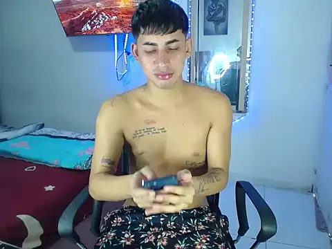 Snapshot of boy_latino_sex chatting on September 16, 2025, 7:15 pm boy latino sex online show from September 16, 2025, 7:15 pm