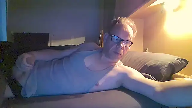 Snapshot of kinkyslet8 chatting on April 20, 2026, 6:05 am kinkyslet8 online show from April 20, 2026, 6:05 am