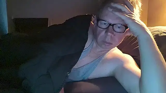 Snapshot of kinkyslet8 chatting on April 12, 2026, 6:16 am kinkyslet8 online show from April 12, 2026, 6:16 am