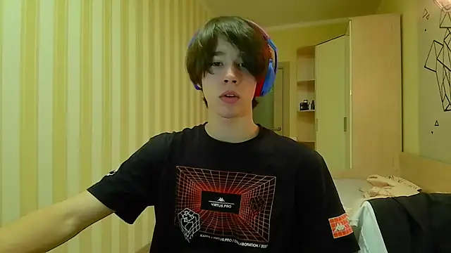 gayGamogey online show from March 19, 2025, 7:06 pm