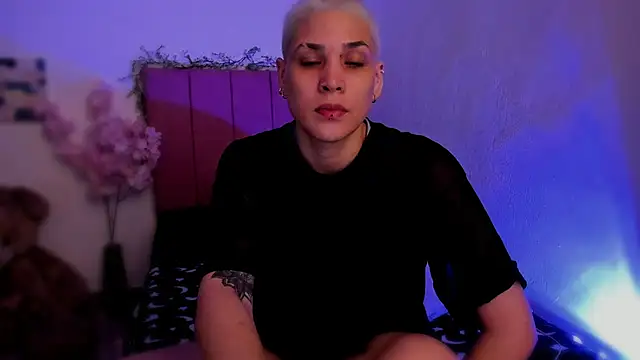 Snapshot of Charlee_pink chatting on February 16, 2026, 6:34 am Charlee pink online show from February 16, 2026, 6:34 am