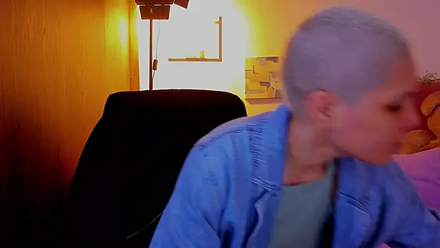 Charlee pink online show from March 31, 2026, 3:36 pm