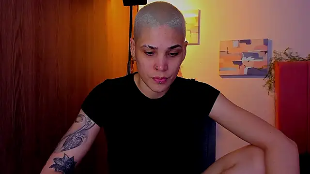 Charlee pink online show from March 19, 2026, 7:19 am