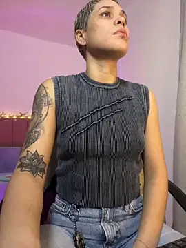 Charlee pink online show from October 13, 2025, 4:36 am