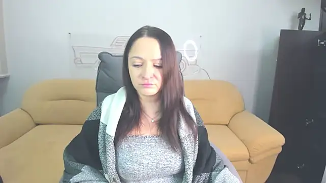 AngellLika online show from February 19, 2026, 1:41 pm