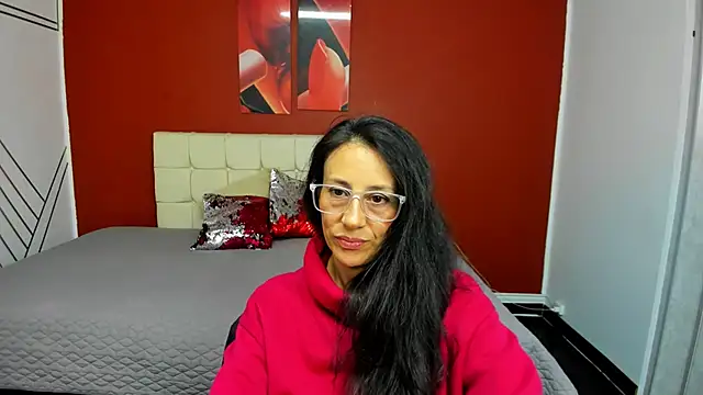 Abrillee1 online show from February 24, 2025, 10:47 pm