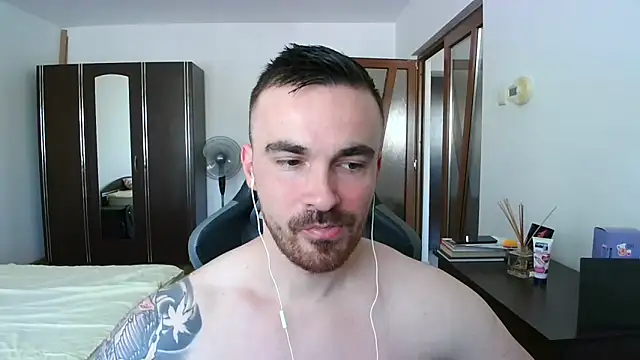 Snapshot of mu5clemania2 chatting on June 10, 2026, 9:43 am mu5clemania2 online show from June 10, 2026, 9:43 am