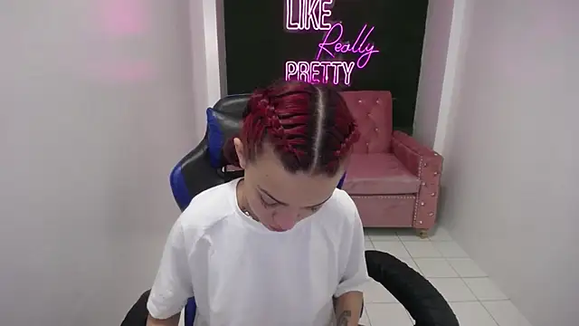 Snapshot of ailen_t chatting on March 11, 2025, 11:15 pm ailen t online show from March 11, 2025, 11:15 pm