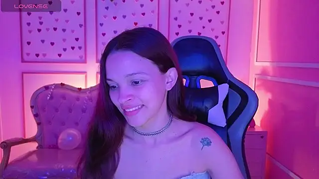 Snapshot of ailen_t chatting on October 17, 2025, 2:26 am ailen t online show from October 17, 2025, 2:26 am