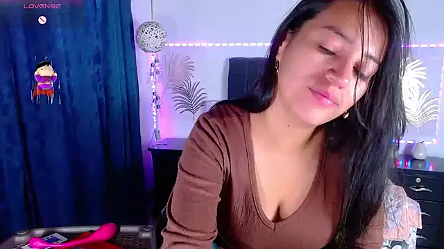 Julietacollins06 online show from February 22, 2025, 1:57 pm