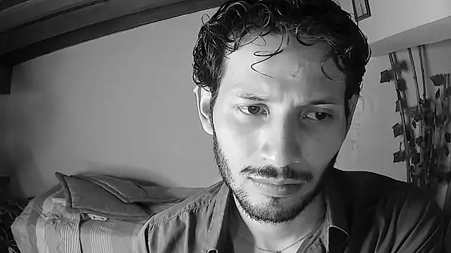 Nicholasrodrii online show from June 17, 2026, 12:00 am