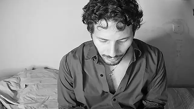 Nicholasrodrii online show from June 14, 2026, 10:55 pm