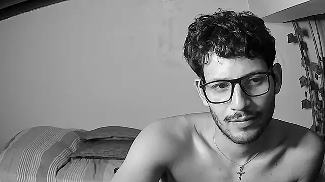 Nicholasrodrii online show from June 25, 2026, 5:12 am