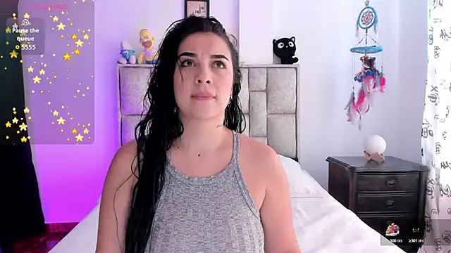 Snapshot of brianaGuzman chatting on November 18, 2025, 6:22 pm brianaGuzman online show from November 18, 2025, 6:22 pm