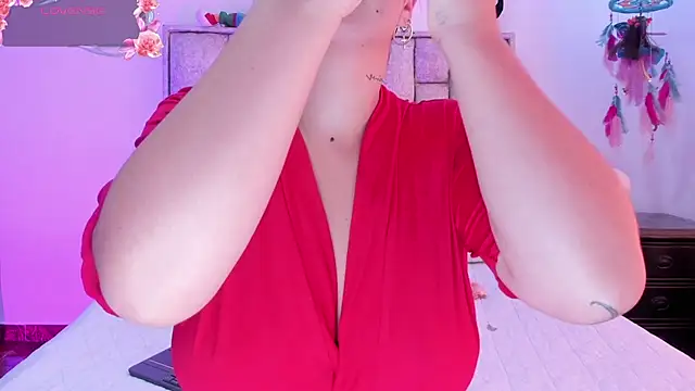 Snapshot of brianaGuzman chatting on October 11, 2025, 5:36 pm brianaGuzman online show from October 11, 2025, 5:36 pm