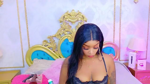 Snapshot of SalomeRestrepo chatting on November 8, 2025, 5:00 am SalomeRestrepo online show from November 8, 2025, 5:00 am