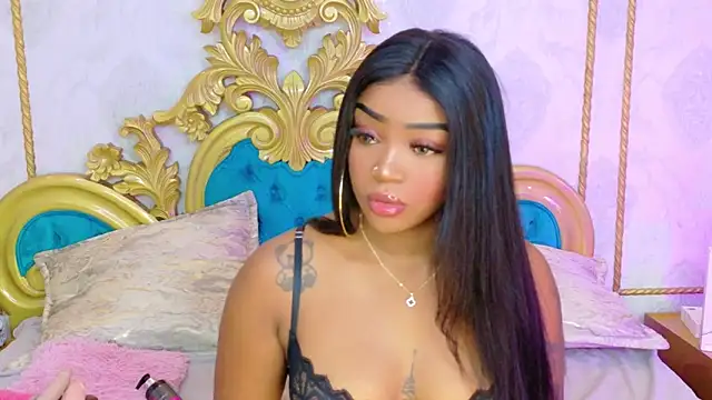 SalomeRestrepo online show from April 17, 2026, 3:31 am