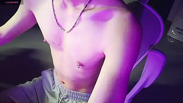 FEIYU001 online show from January 26, 2025, 2:41 pm