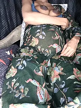 baby soni78690 online show from October 5, 2025, 7:04 pm