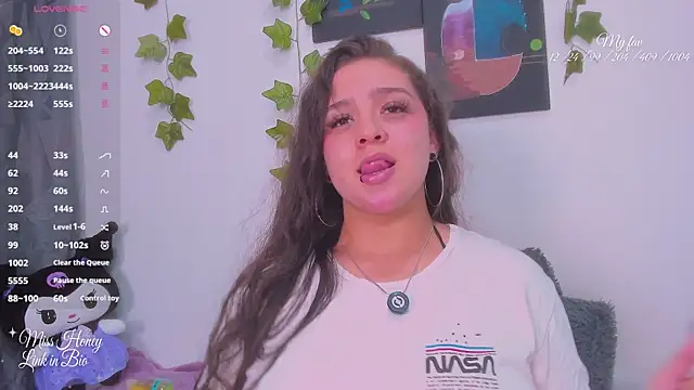 Mxss Honey online show from March 27, 2026, 3:04 am