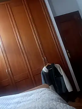 AAngel20 online show from November 26, 2025, 10:43 pm