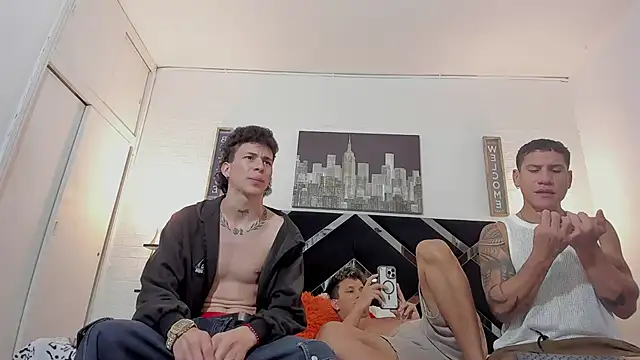 nakedfoam1 online show from October 16, 2025, 5:49 am