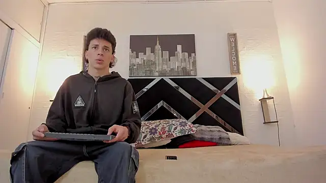 nakedfoam1 online show from November 19, 2025, 4:56 am