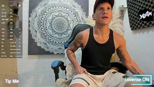 nakedfoam1 online show from February 18, 2026, 4:10 am