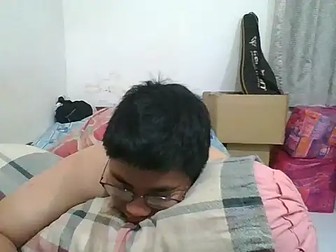 Snapshot of shyboymasturbation chatting on January 4, 2025, 6:09 pm shyboymasturbation online show from January 4, 2025, 6:09 pm