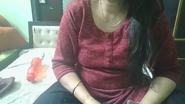 Snapshot of couplesuni chatting on February 23, 2025, 5:56 am couplesuni online show from February 23, 2025, 5:56 am