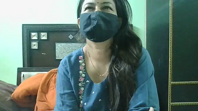 Snapshot of couplesuni chatting on March 3, 2025, 11:33 am couplesuni online show from March 3, 2025, 11:33 am