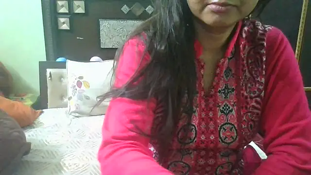 Snapshot of couplesuni chatting on February 24, 2025, 3:44 am couplesuni online show from February 24, 2025, 3:44 am