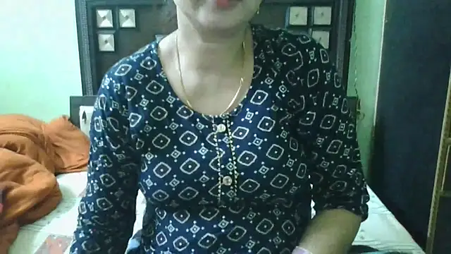 Snapshot of couplesuni chatting on September 30, 2025, 10:21 am couplesuni online show from September 30, 2025, 10:21 am