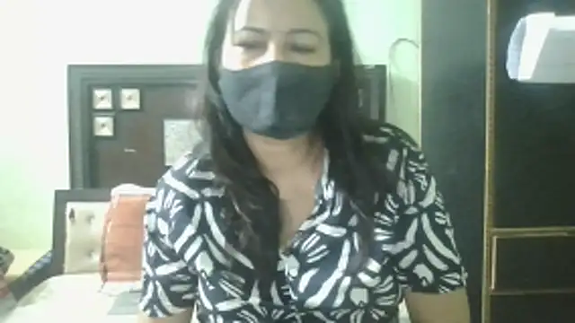 couplesuni online show from April 30, 2026, 4:08 am