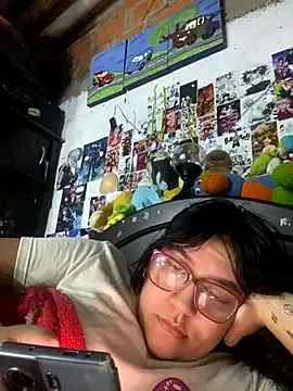 dafne19  online show from October 27, 2025, 3:40 am