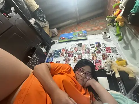 dafne19  online show from March 25, 2026, 1:28 am