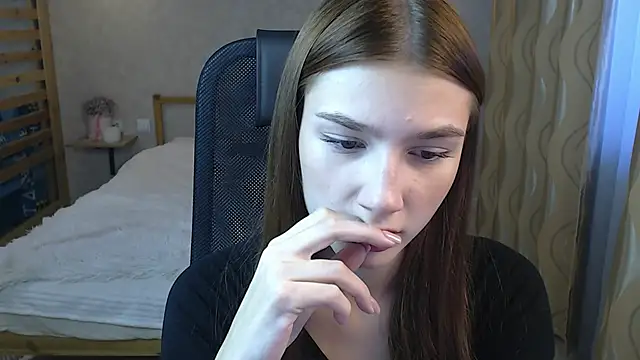 AnaHoney online show from October 14, 2025, 7:09 am