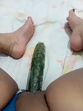 ambarlennoix online show from March 21, 2026, 5:19 am