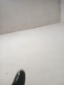 ambarlennoix online show from March 2, 2026, 4:02 am