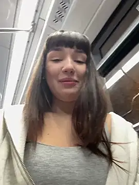 Sophie Avory online show from March 5, 2025, 8:32 pm