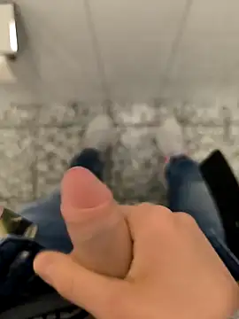 Snapshot of geilehecke1 chatting on December 10, 2024, 1:33 pm geilehecke1 online show from December 10, 2024, 1:33 pm